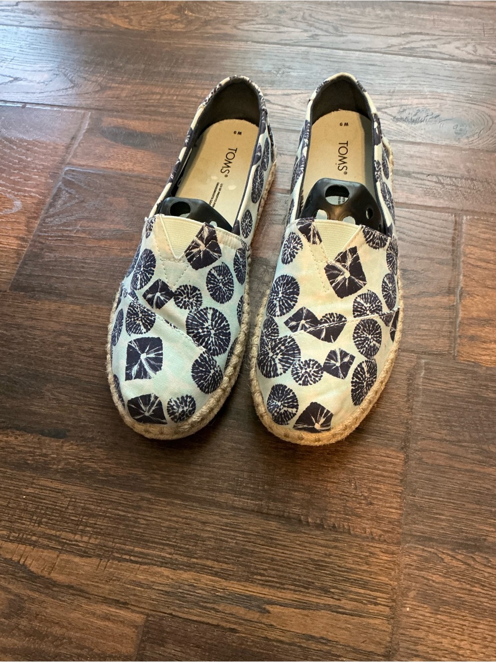 TOMS Women’s Size 9 Shell Print Canvas Rope Espadrille Slip-On Shoes
